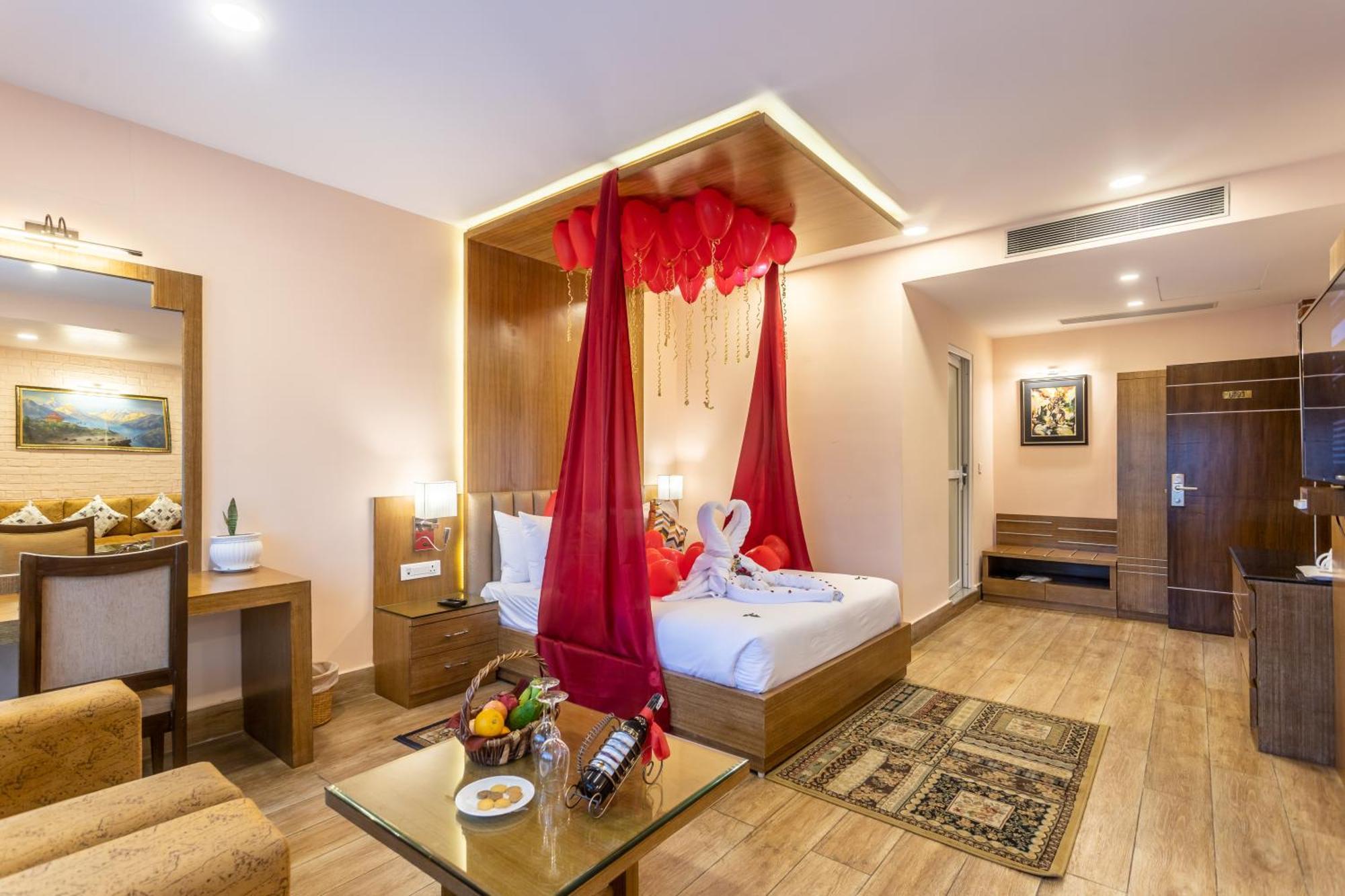 Dreamland Gold Resort & Hotel Bhairāhawā Εξωτερικό φωτογραφία