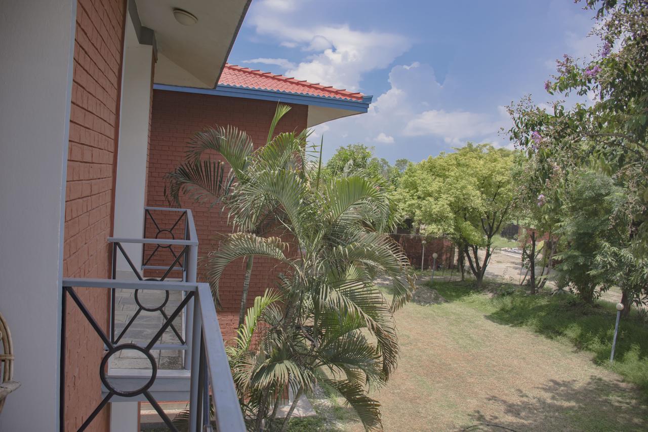 Dreamland Gold Resort & Hotel Bhairāhawā Εξωτερικό φωτογραφία